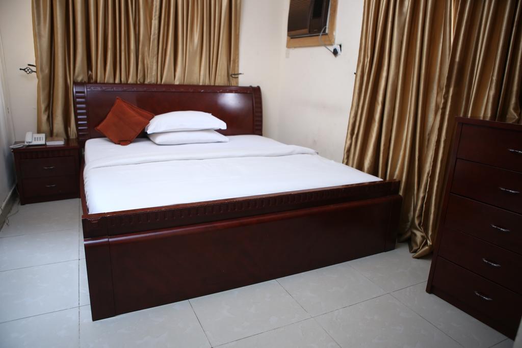 The Habitat Suites International Lagos Room photo