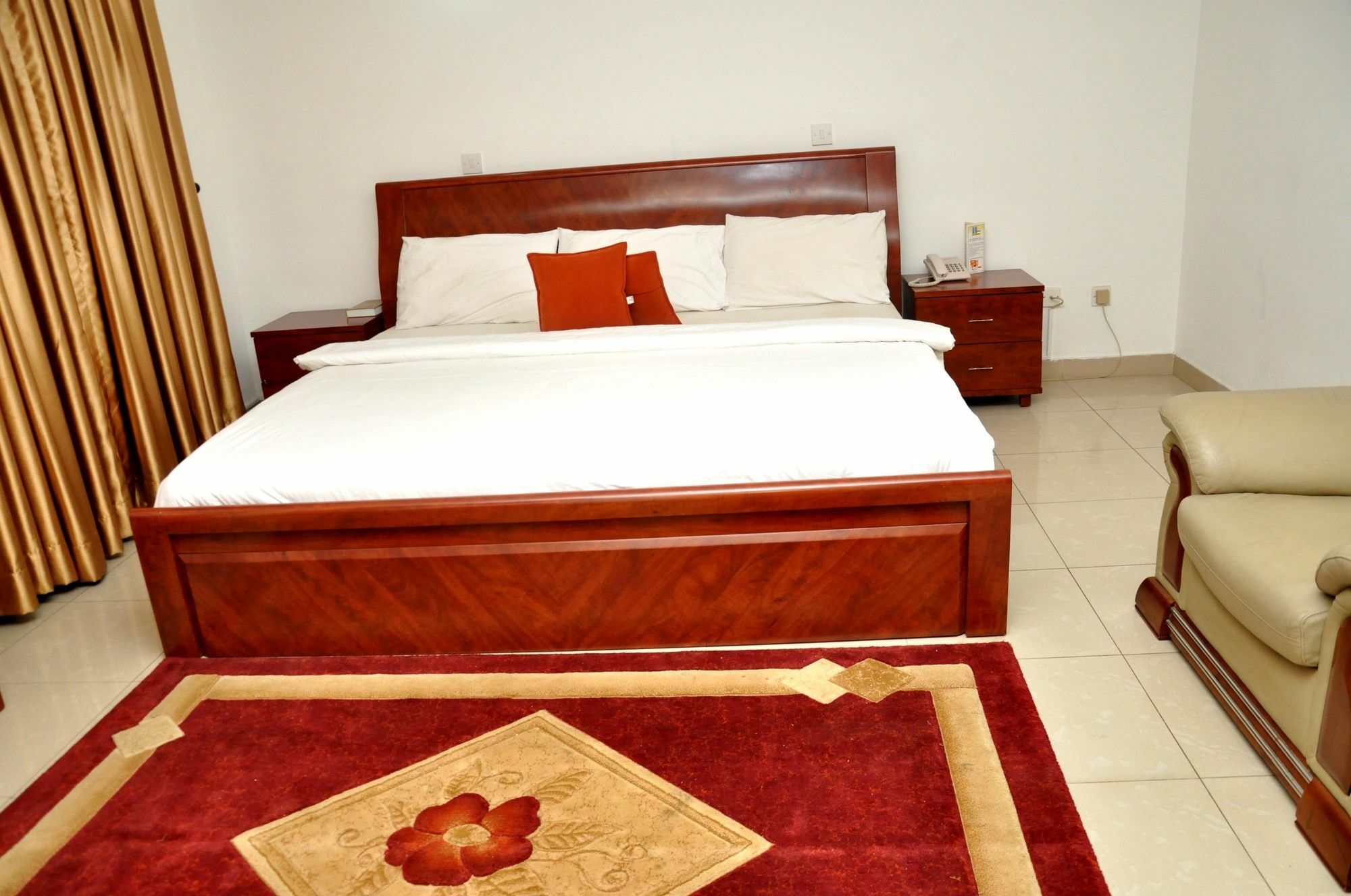 The Habitat Suites International Lagos Exterior photo
