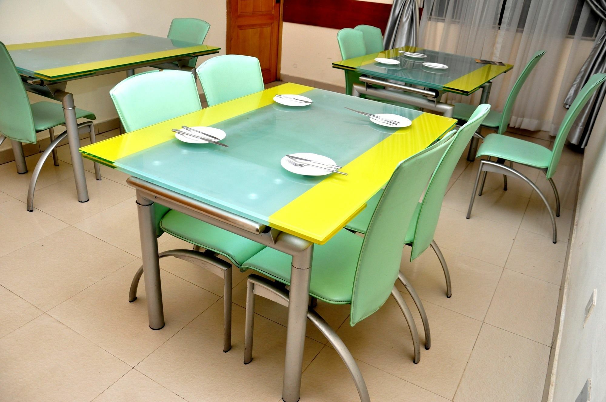 The Habitat Suites International Lagos Exterior photo