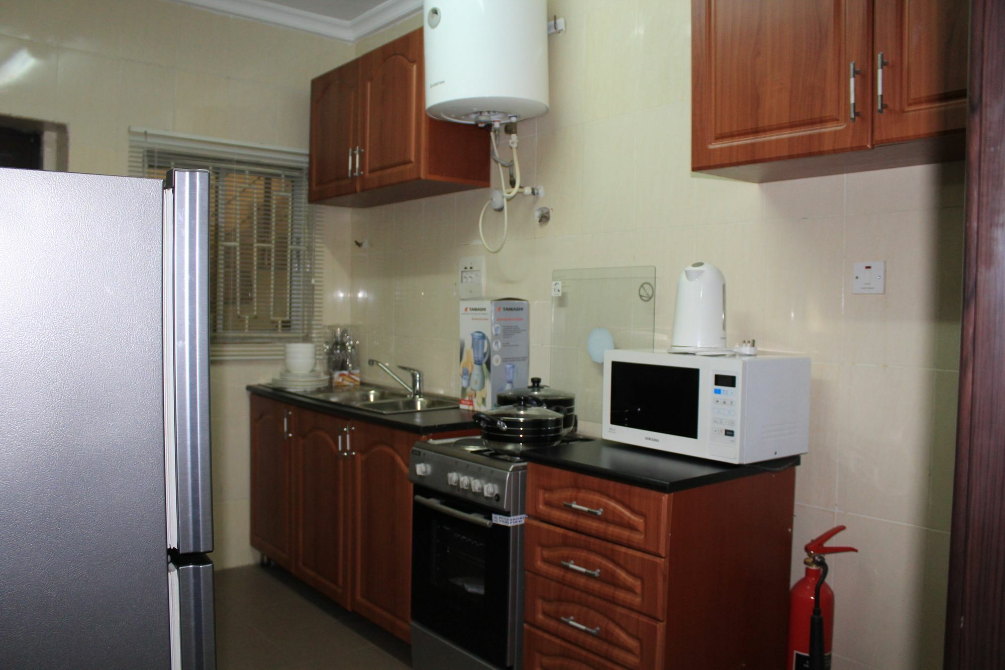 The Habitat Suites International Lagos Exterior photo