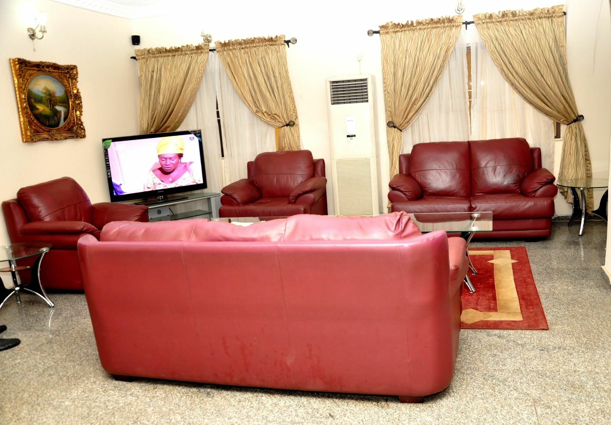 The Habitat Suites International Lagos Exterior photo